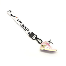 Load image into Gallery viewer, Basketball keychain