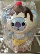 Load image into Gallery viewer, BTS keychain