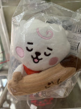 Load image into Gallery viewer, BTS keychain
