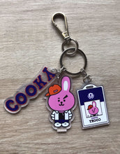 Load image into Gallery viewer, BTS keychain