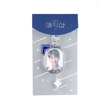 Load image into Gallery viewer, BTS keychain