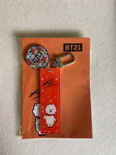Load image into Gallery viewer, BTS keychain