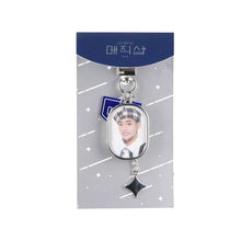 Load image into Gallery viewer, BTS keychain