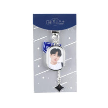 Load image into Gallery viewer, BTS keychain
