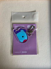 Load image into Gallery viewer, BTS keychain