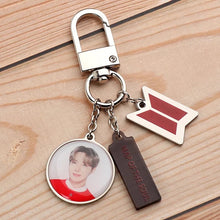 Load image into Gallery viewer, BTS keychain