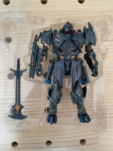 Load image into Gallery viewer, 12 Transformers toys