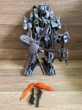 Load image into Gallery viewer, 12 Transformers toys MMP 13
