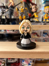 Load image into Gallery viewer, 83 Mini figures cake decorations
