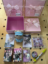 Load image into Gallery viewer, BlackPink gift box
