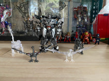 Load image into Gallery viewer, 12 Transformers toys CE-03
