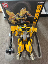 Load image into Gallery viewer, Transformers toys L70220
