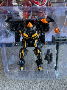 12 Transformers toys
 TW-1025B