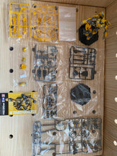 Load image into Gallery viewer, 12 Transformers toys
