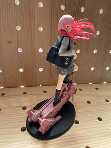 Anime zero two figures girl