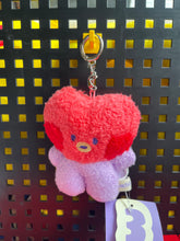 Load image into Gallery viewer, BTS cut keychain
