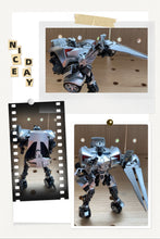 Load image into Gallery viewer, 12 Transformers toys
 CA01/LS08
