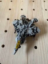 Load image into Gallery viewer, 12 Transformers toys
