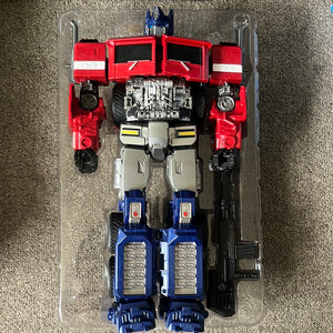 12 Transformers toys
 H6003-8