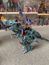 Load image into Gallery viewer, 12 Transformers toys
