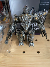 Load image into Gallery viewer, 12 Transformer toys SS54
