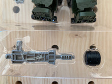 Load image into Gallery viewer, 12 Transformers toys
