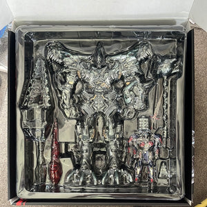 12 Transformers toys
 M06